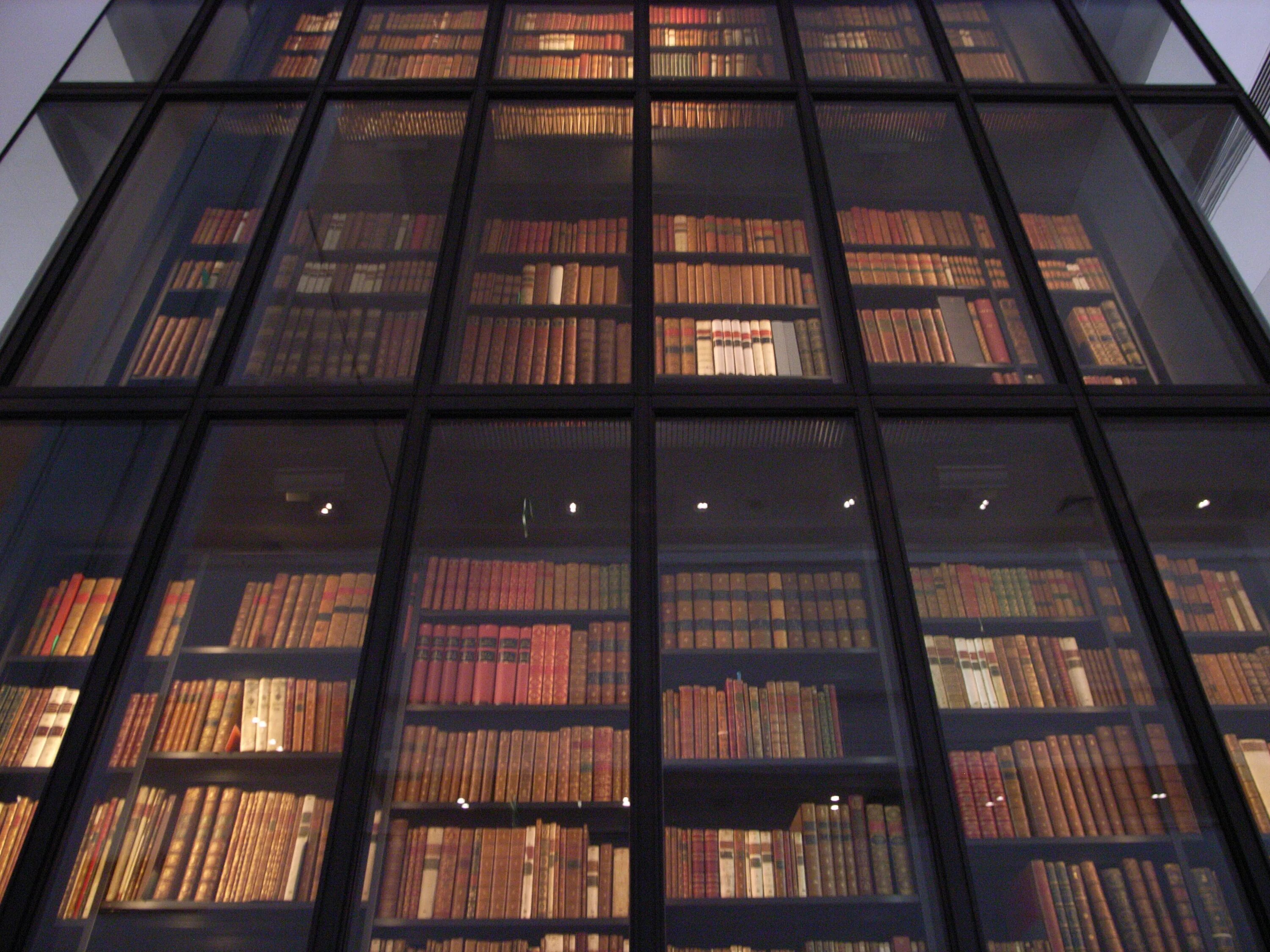 Библиотека архив 3. Британская библиотека в Лондоне. Национальная библиотека Лондона. Британская библиотека (British Library). Библиотека британского музея.