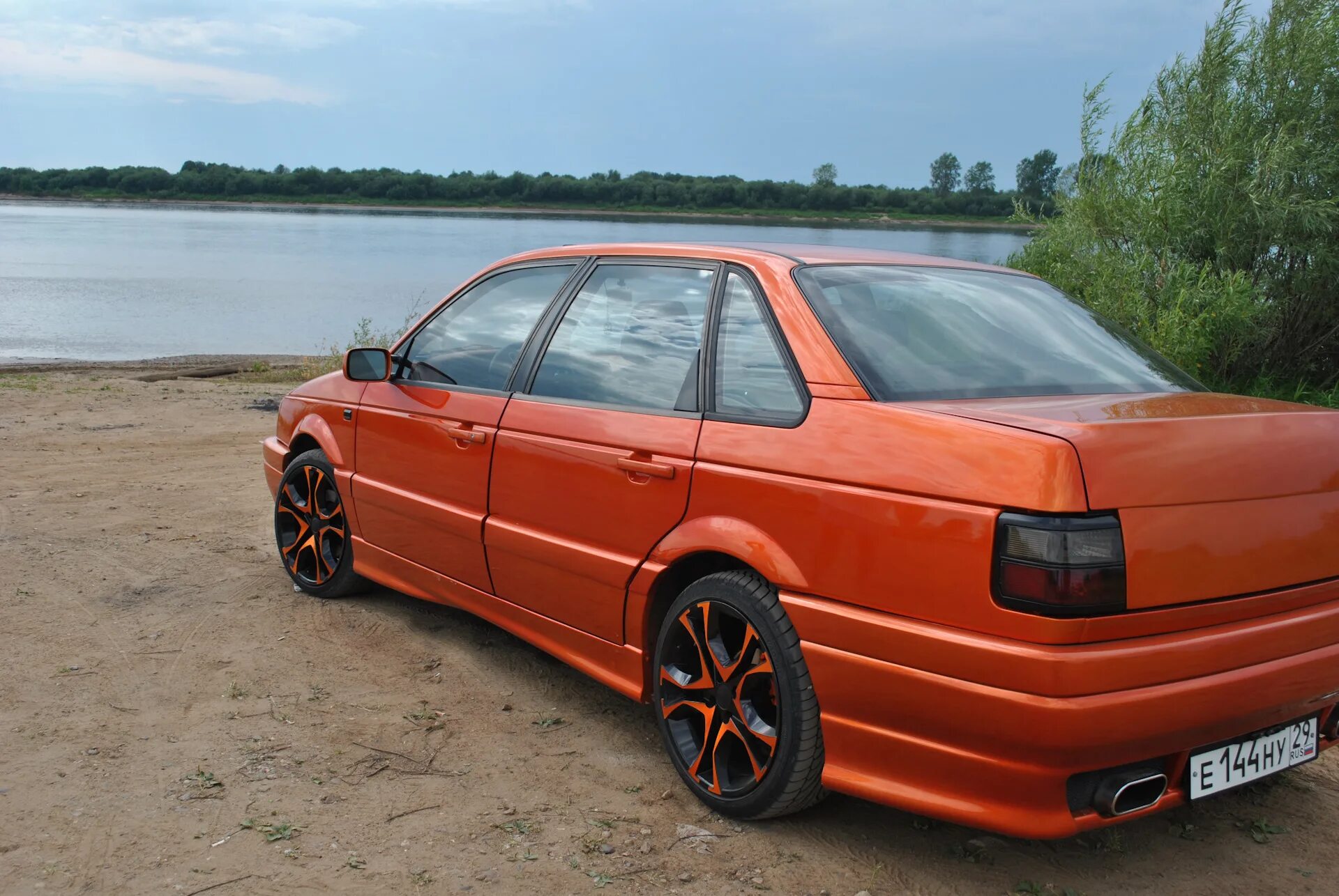 Купить бу фольксваген б3. Пассат б3 седан. Volkswagen Passat b3 Tuning Red. Фольксваген Пассат б3. Фольксваген б3 седан.