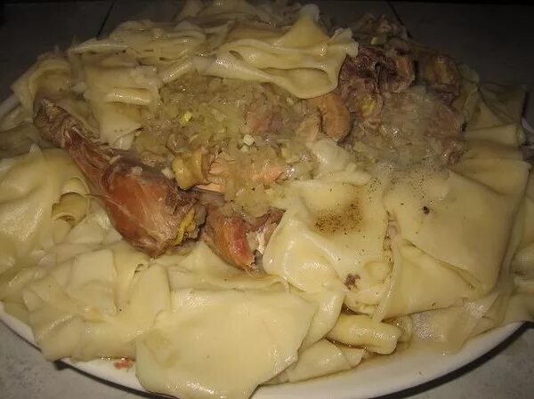 курица под тестом. самбуса уйгурская. окорочка в слоеном тесте. самса куриная. курица в мешочке из теста.