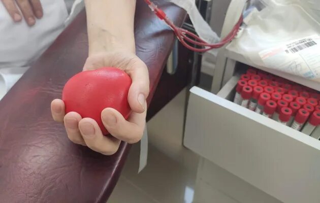 Донор в марий. Станция переливания крови Каспийск. Мобильный комплекс переливания крови. Донор Дагестана.