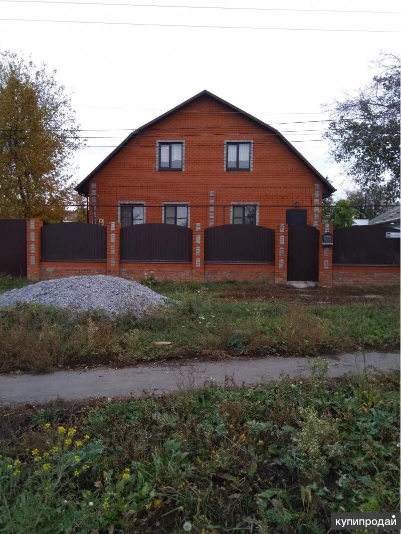 Деревенский дом. Продается дом. Продается дом. Дом пригород курска. Недостроенные коттеджи в подмосковье.