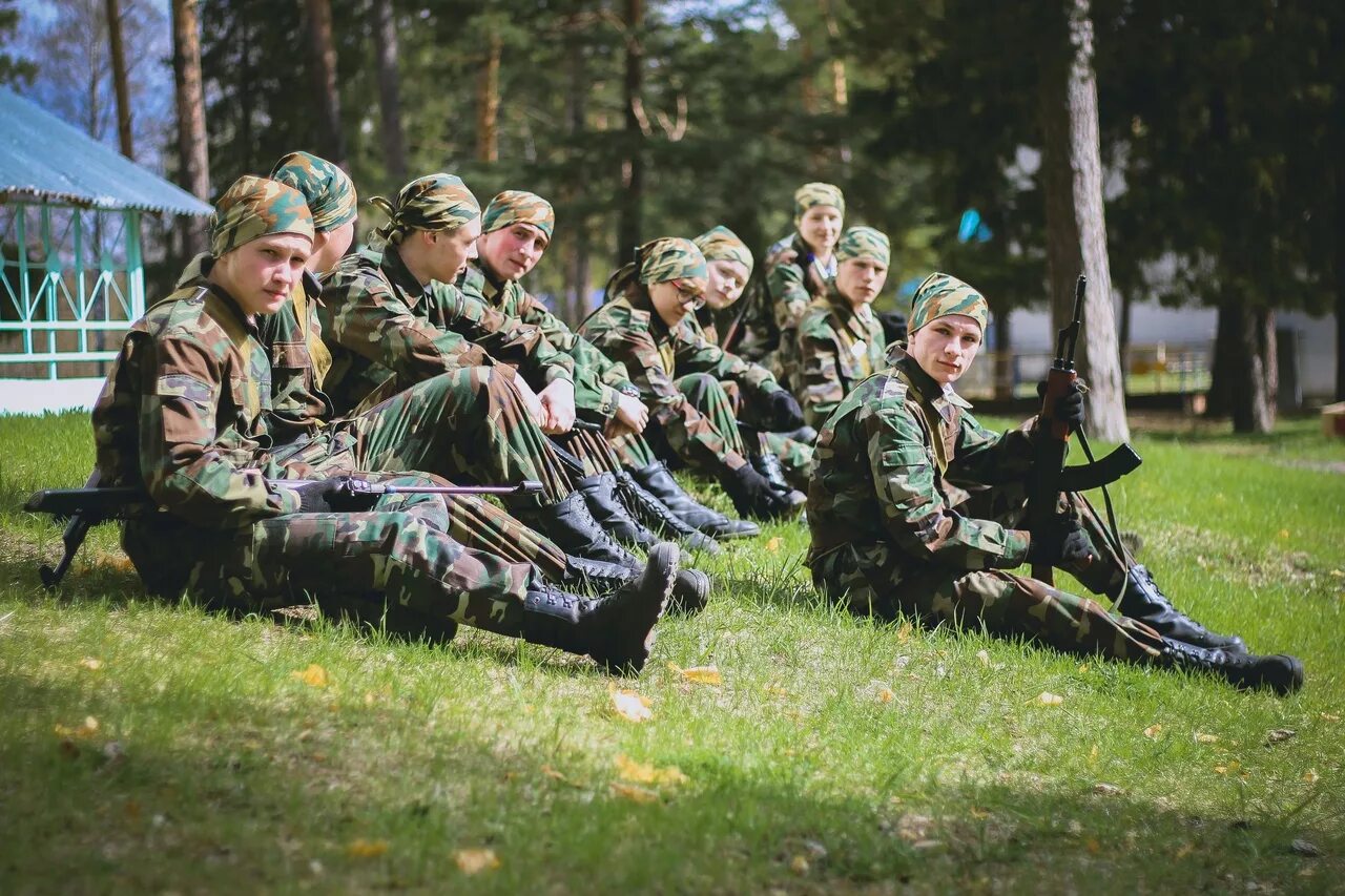 Военно патриотический лагерь Зарница. Зарница (игра). Военно патриотическая игра. Военно-спортивная игра Зарница.