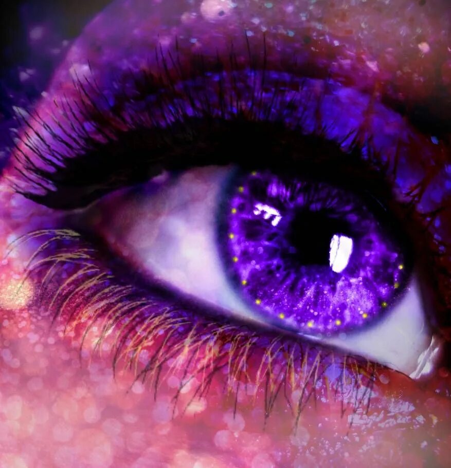 Магические глазки. Волшебный глаз. Фиолетовый цвет глаз. Синие магические глаза. Ярко голубые глаза.