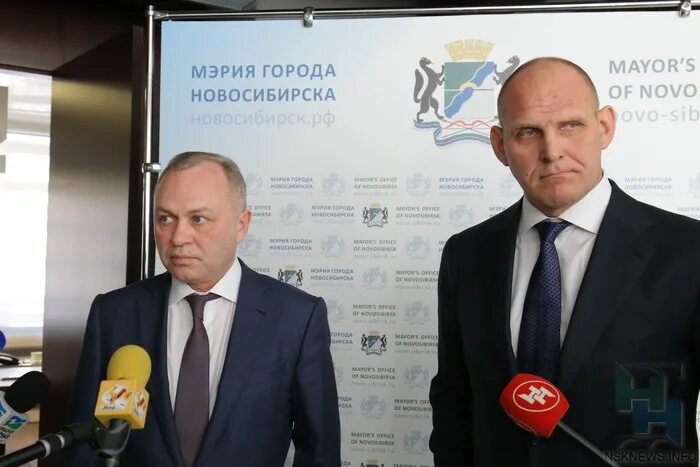 владимир знатков новосибирск. начальник департамента здравоохранения вологодской области. владимир захаров бердск. захаров администрации бердска. захаров владимир николаевич бердск.