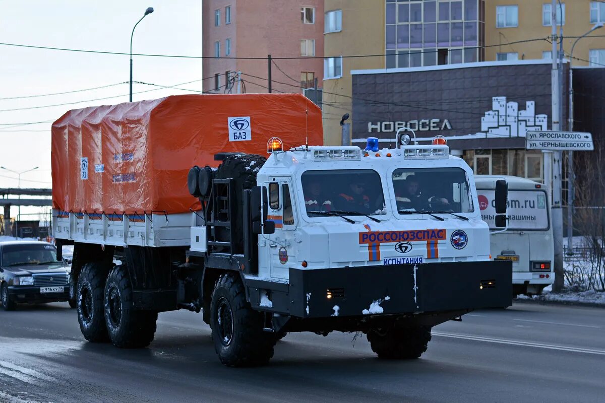 Ру брянск автомобили. Тягач баз-69092. Баз 69092 Арктический вездеход. Шасси баз-69092. Баз машина.