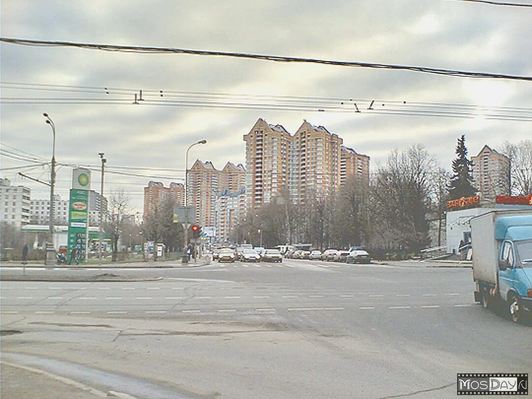 Перекресток ленинского и ломоносовского проспектов. Перекресток проспект вернадского. Перекресток проспект вернадского. Перекресток проспект вернадского. Улица удальцова 42 перекресток.