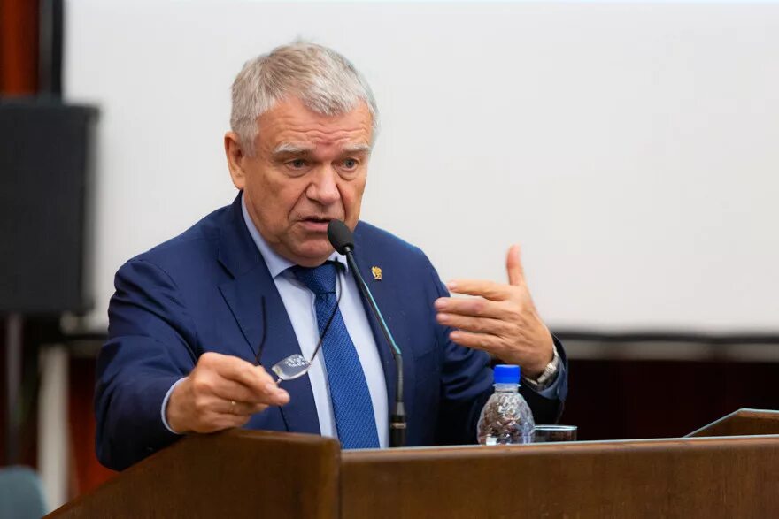 Академик РАН Сергей Колесников: "Мы просто теряем ученых, которые могли бы актив