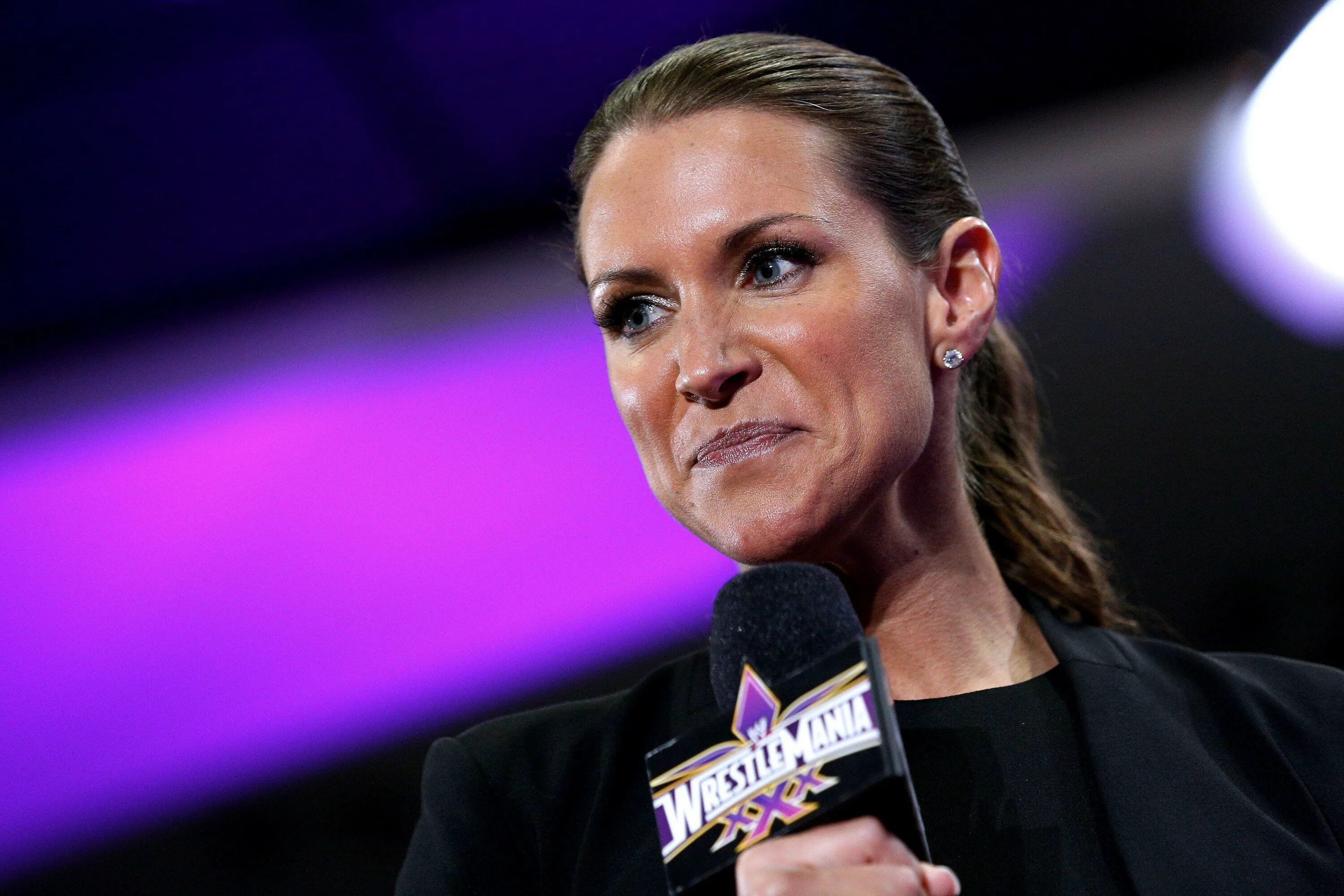 Стефани фэраси. Stephanie MCMAHON. WWE Stephanie MCMAHON. Стефани макмэн 18. Стефани макмэн горячие.