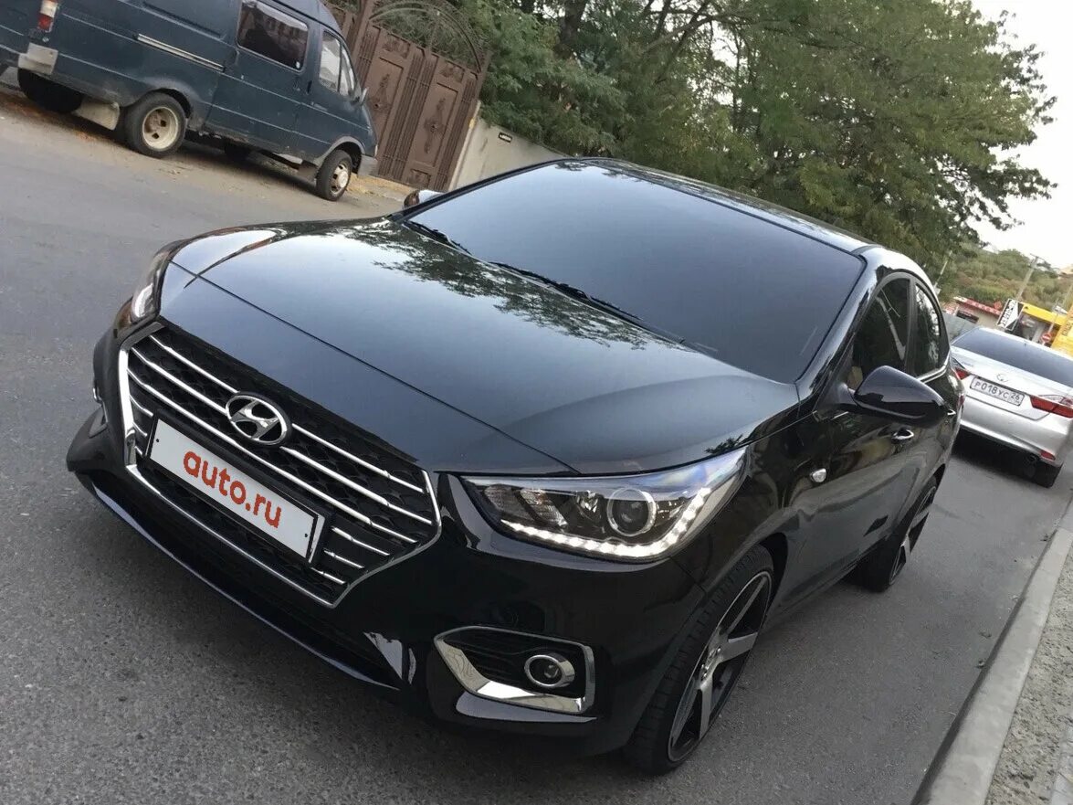 Hyundai solaris 2017 черный. Hyundai solaris черный. Хендай солярис 2019 черный. Хендай солярис 2 черный. Хендай солярис 2022 черный цвет.