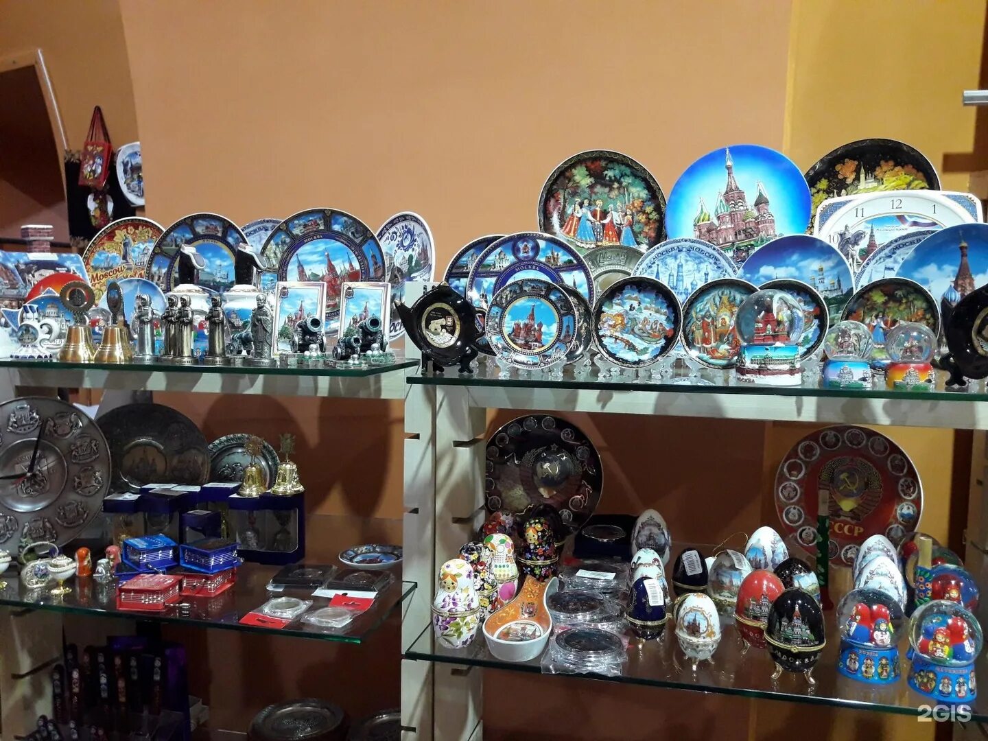 Гостиный двор сувенирный магазин. Сувенирный двор москва. Сувенирный двор. Сувенирный двор экскурсия. Сувенирный двор москва.