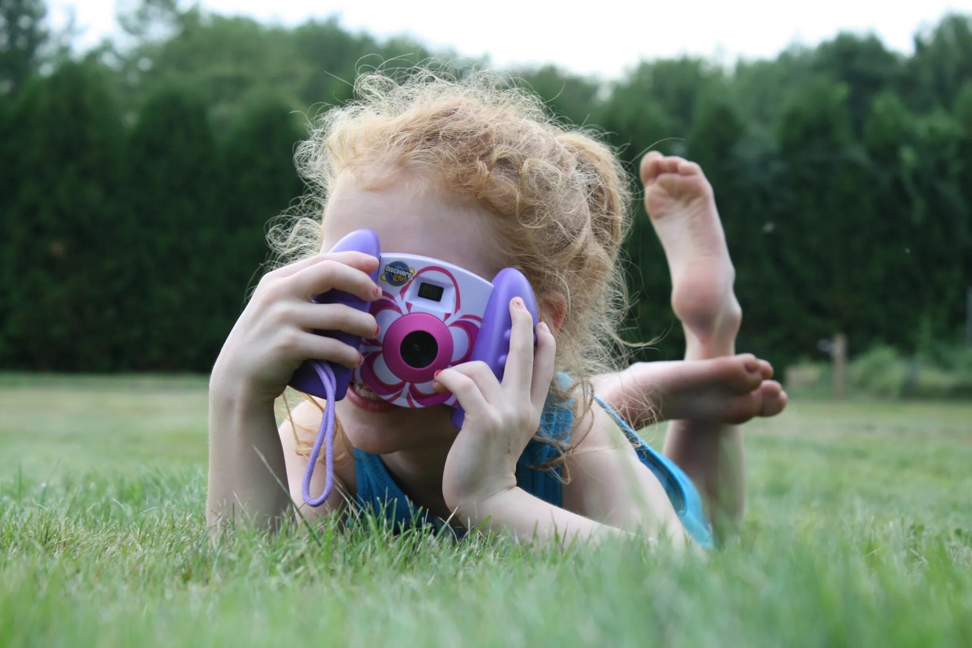 Сделать детскую фотографию. Детские фотоаппараты. Фотографии сделанные детьми. Фотоаппарат детский бабочка. Фотоаппарат красочный картинка для детей.