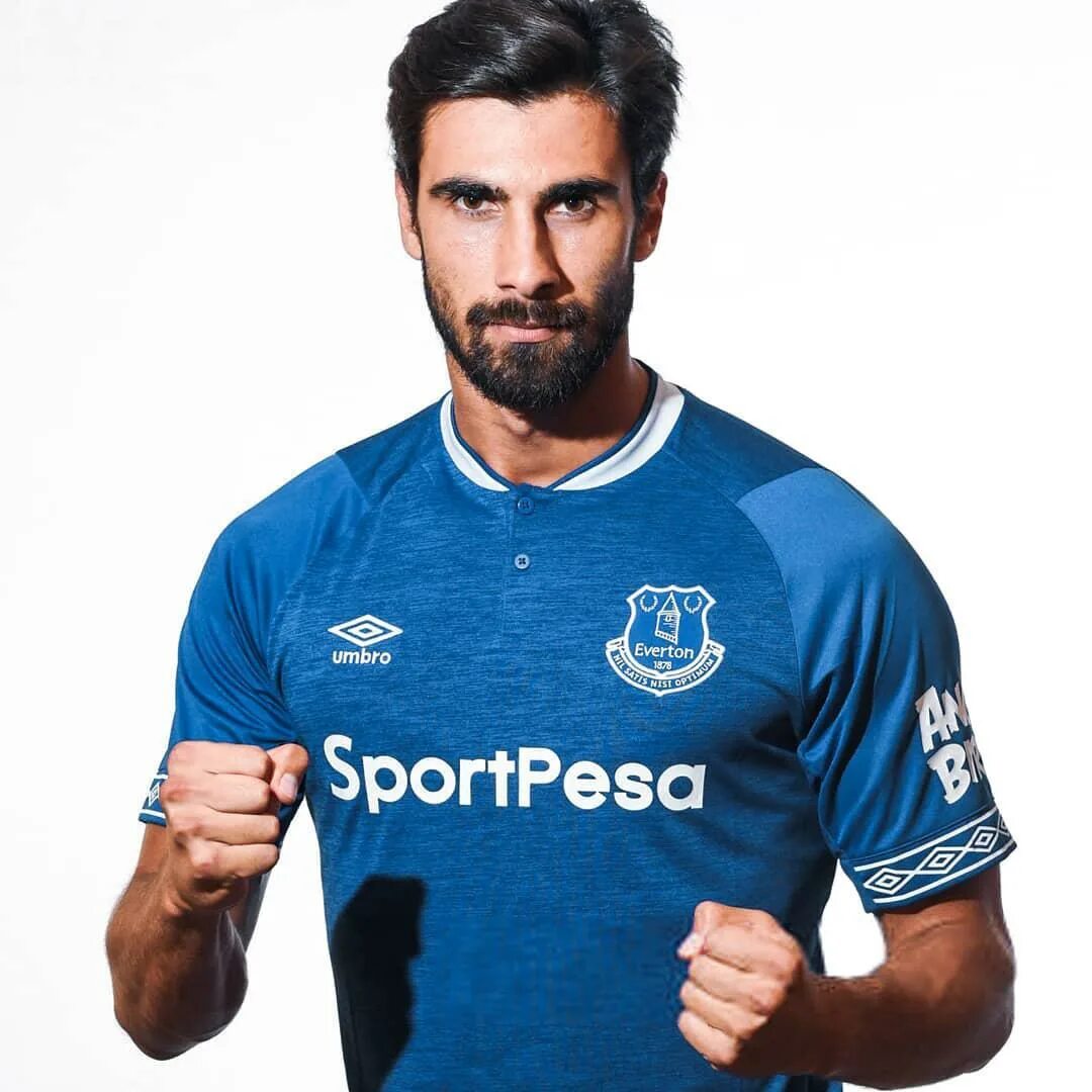 Андре гомеш. Andre Gomes. Гомеш футболист Эвертон. Андре Гомеш футболист. Андре Гомеш футболист 2023.