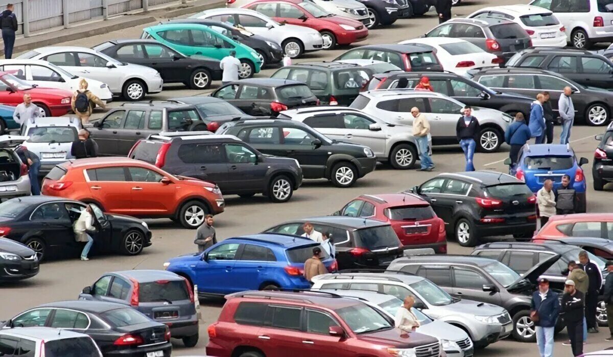 Покупка автомобиля в беларуси. Автомобильный рынок. Вторичный рынок автомобилей. Машины авторынок. Российский авторынок.