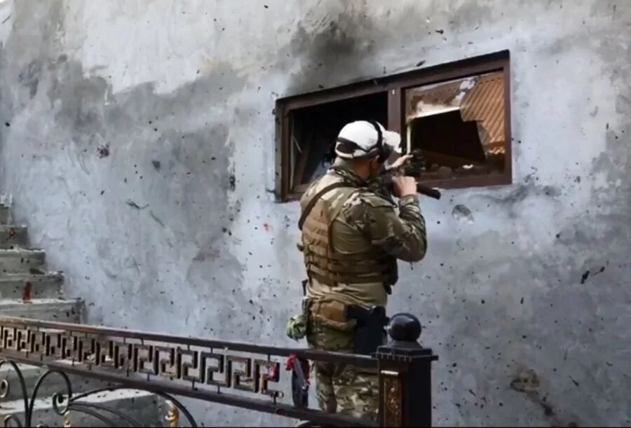 Террористы опубликовали видео от первого лица. Спецоперация в Грозном 13 октября 2020. Перестрелка в Грозном 13 октября 2020. Уничтоженные боевики в Грозном.
