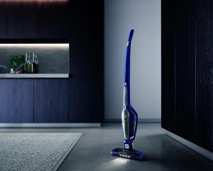 Electrolux Ergorapido li-35. Пылесос AEG cx7-2-35wr. Вертикальный пылесос. Вертикальный пылесос с подсветкой. Accesstyle пылесос вертикальный