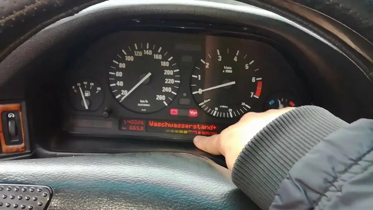 Е34 ошибка. Oil service bmw e34. сервисный интервал е39. е34 сброс сервисного интервала. oilservice inspection bmw e36.