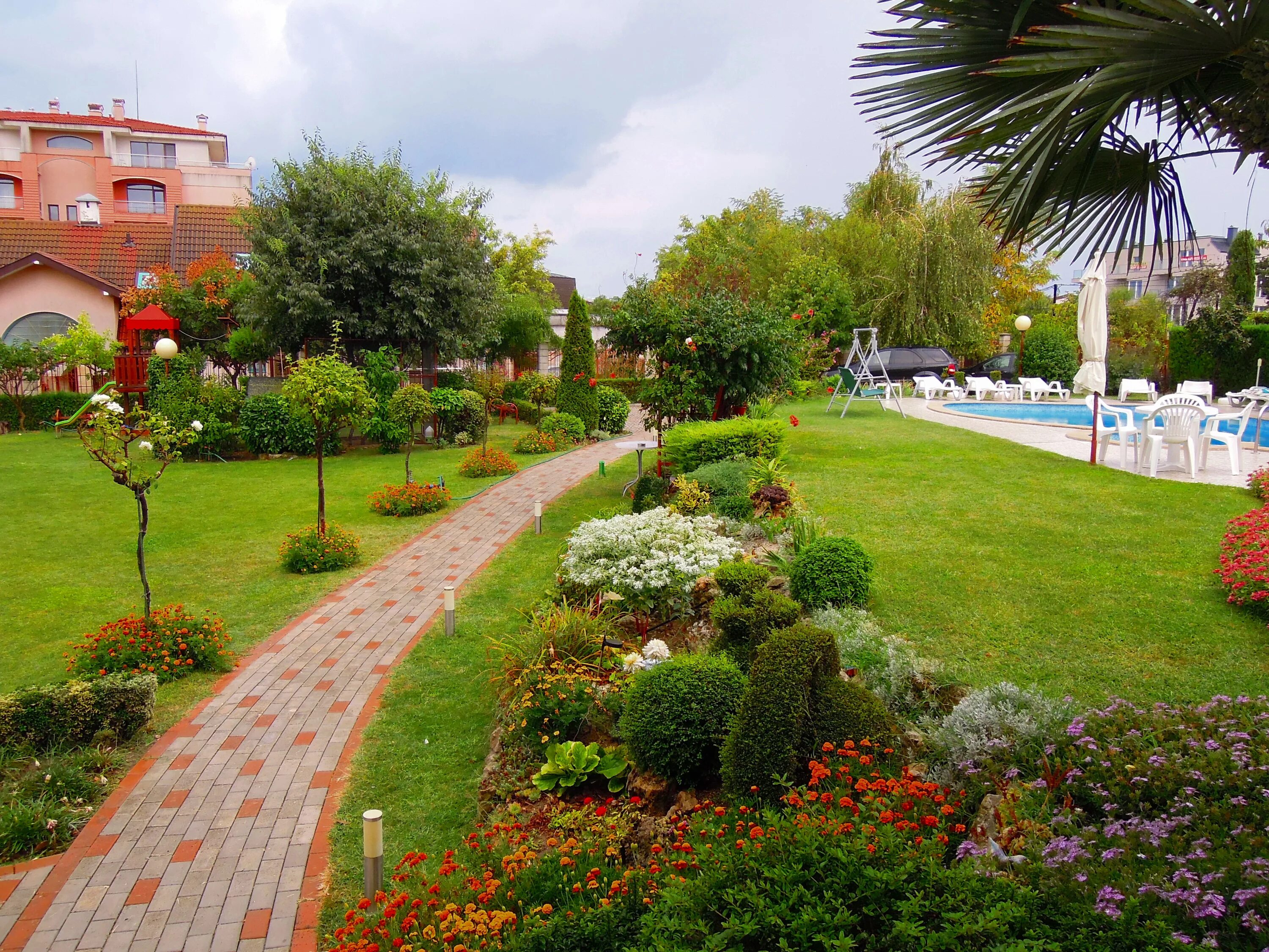 отель гарден ринг на проспекте мира. сад большого отеля. гостиницы сад гостиницы. отель садовое кольцо проспект мира. отель ричмонд 4* екатеринбург.