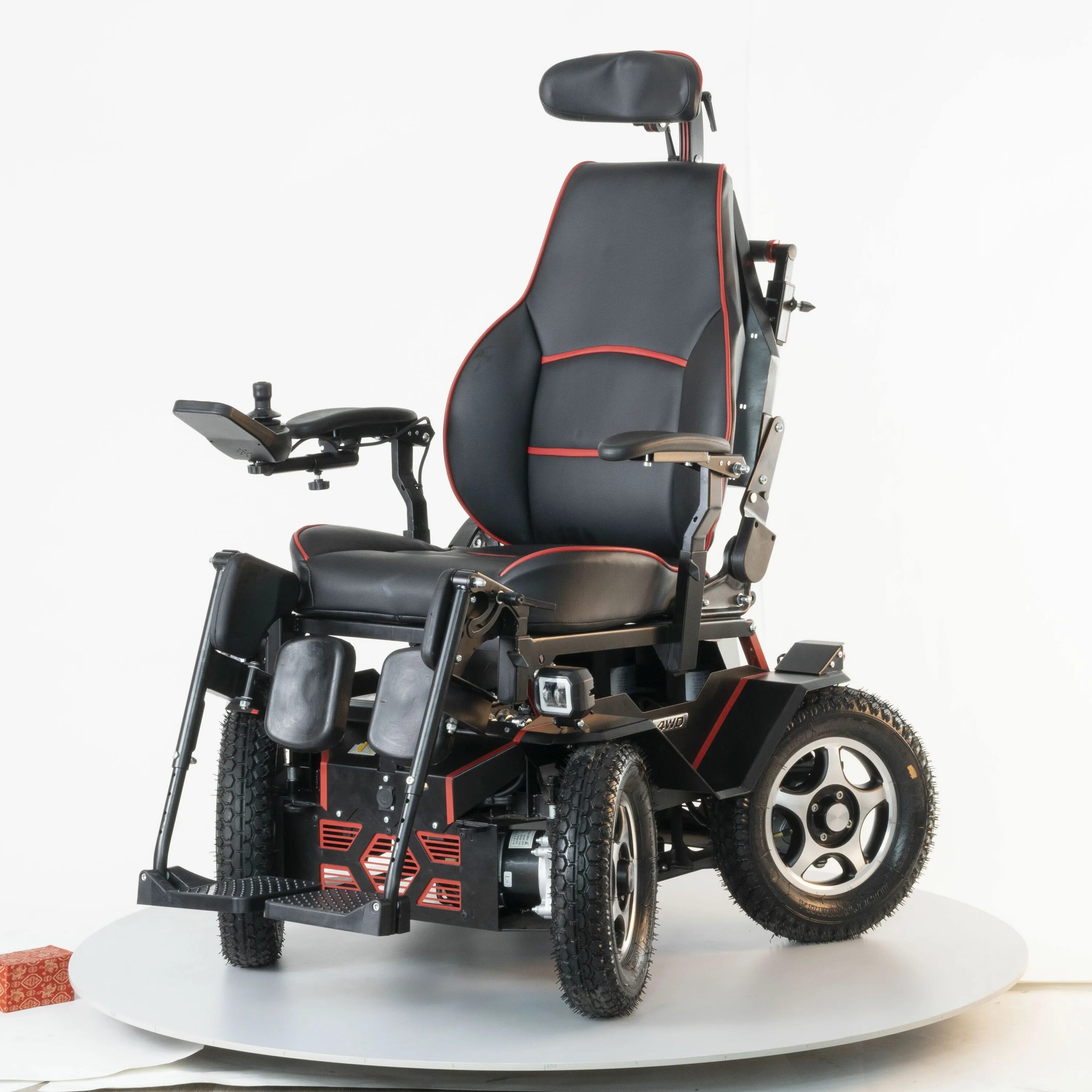 Caterwil ultra 4wd. коляска вездеход. электроколяска caterwil gts 4wd с гусеничным спускается по ступеням. коляска катервиль 4 вд ультра. Caterwil ultra 4wd.