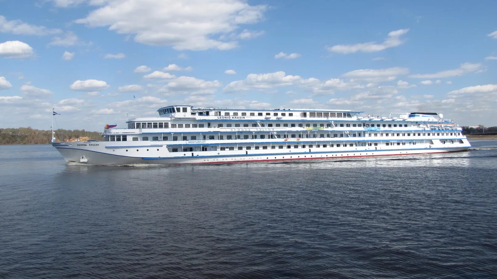 Теплоход красин. Теплоход красин мостурфлот. Теплоход красин. Теплоход красин мостурфлот. Капитан теплохода красин.