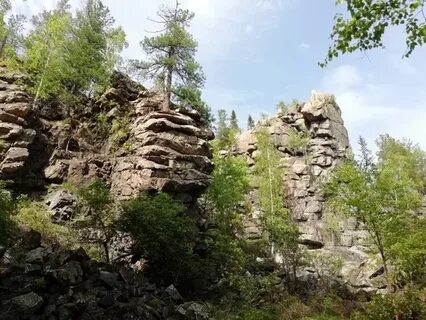 Нижние камни