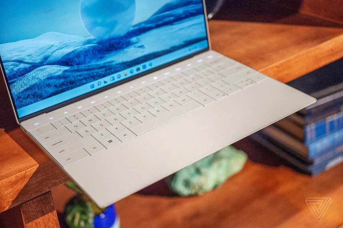 Dell xps 13 plus. Dell XPS 13. Ноутбук dell XPS 13 Plus. Dell XPS 13 2022. Dell XPS 13 сенсорный.