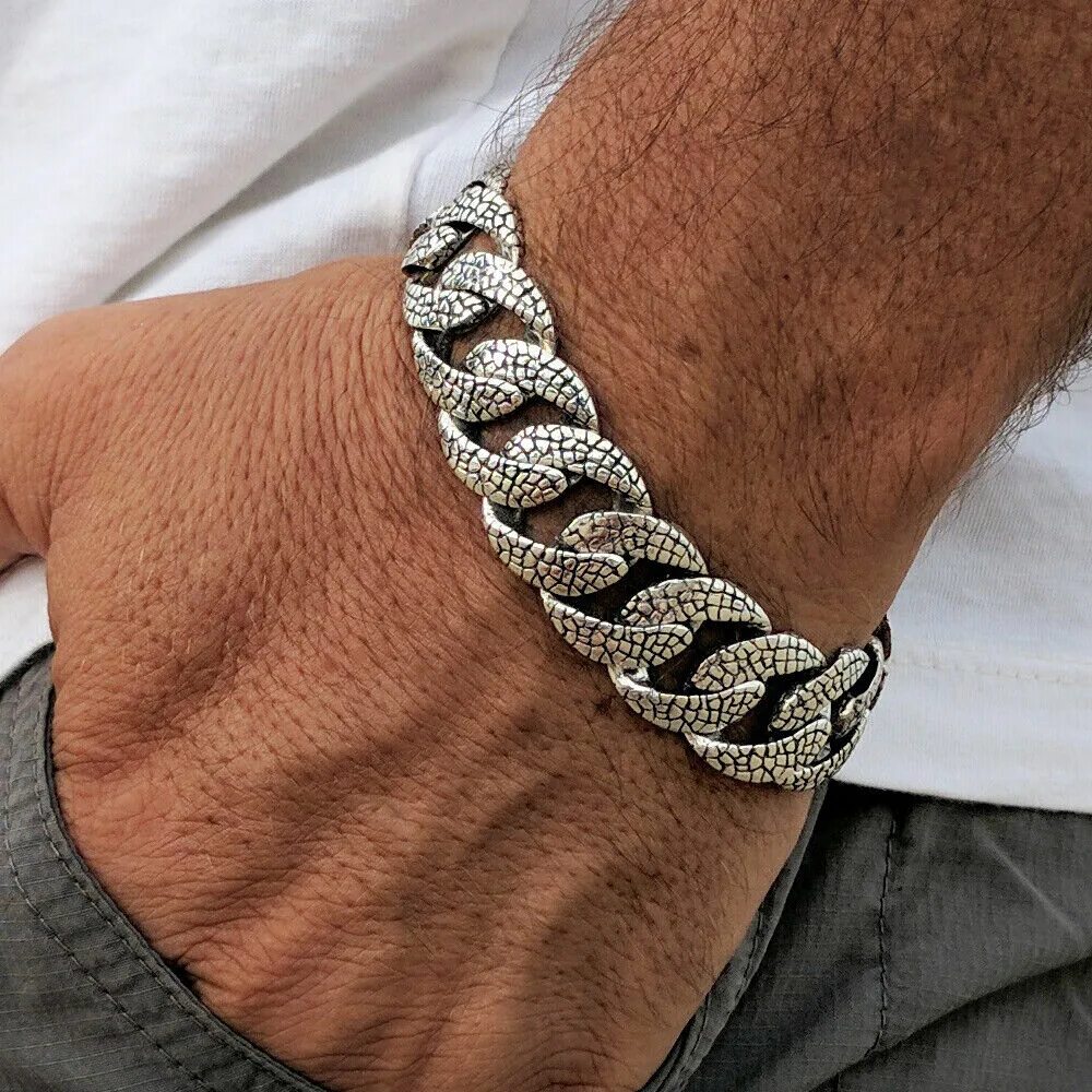 Серебряный мужской широкий. Серебряный браслет браслет Cuban link. Браслет Стив Маден. Мужские браслеты на руку. Цепочка на руку мужская.