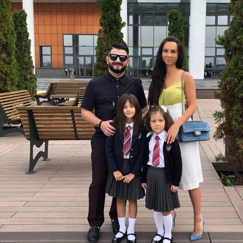 Сколько лет сыну михаилу