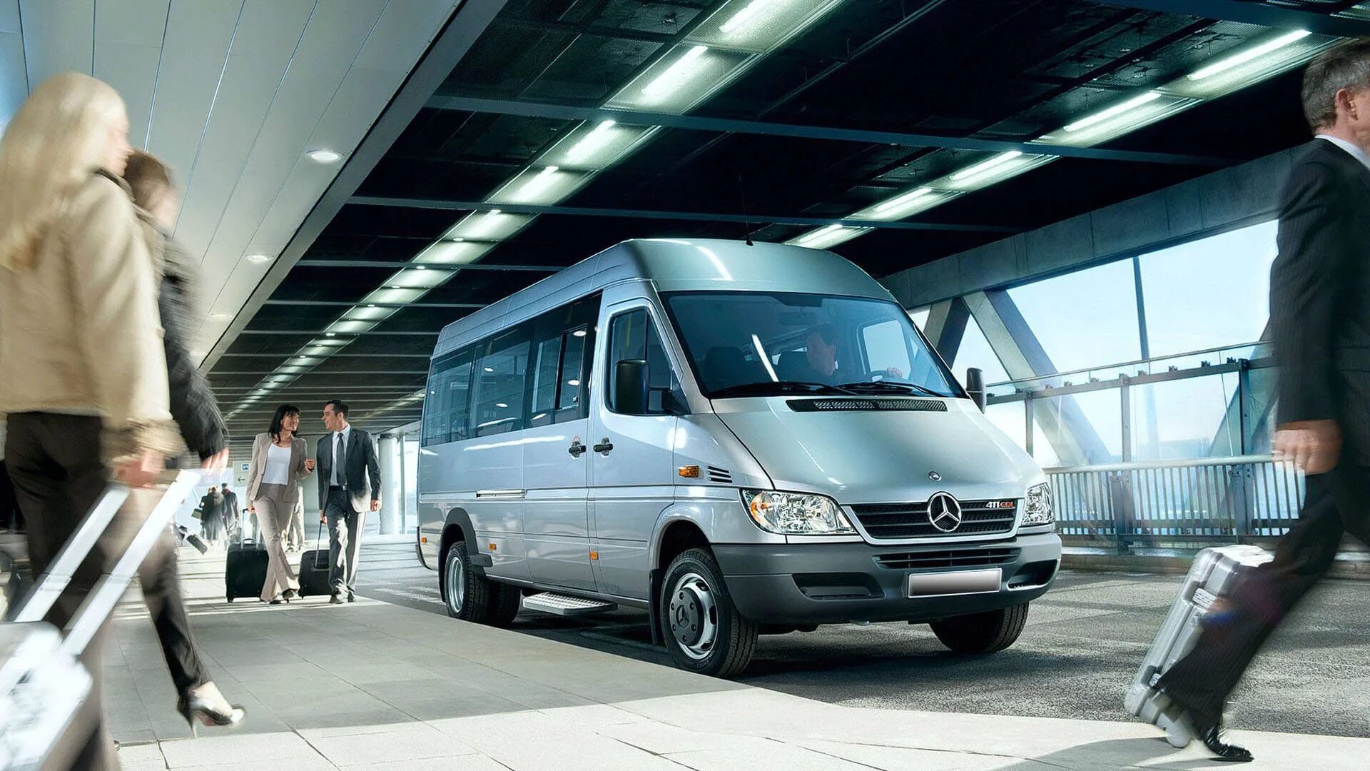 Мерседес Спринтер Классик. Mercedes Sprinter Passenger. Мерседес Спринтер Классик пассажирский. Трансфер Мерседес микроавтобус.