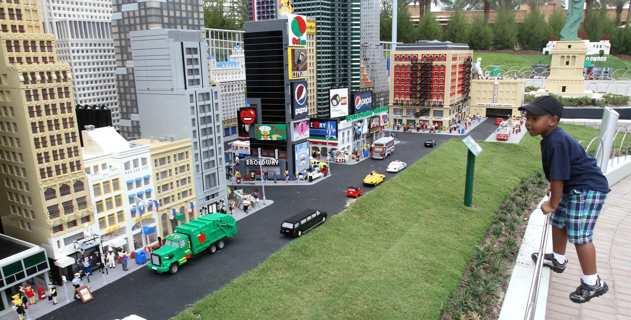 Включи мини города. Legoland miniland usa. миниленд калифорния леголенд. legoland california miniland usa.