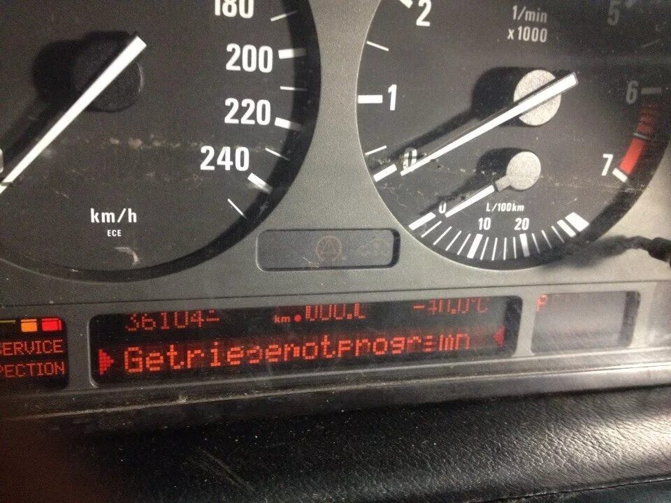 Е34 ошибка. Getriebenotprogramm bmw e39. getriebenotprogramm bmw x5 e53. градусник бмв е39. приборка бмв е34 ошибки.