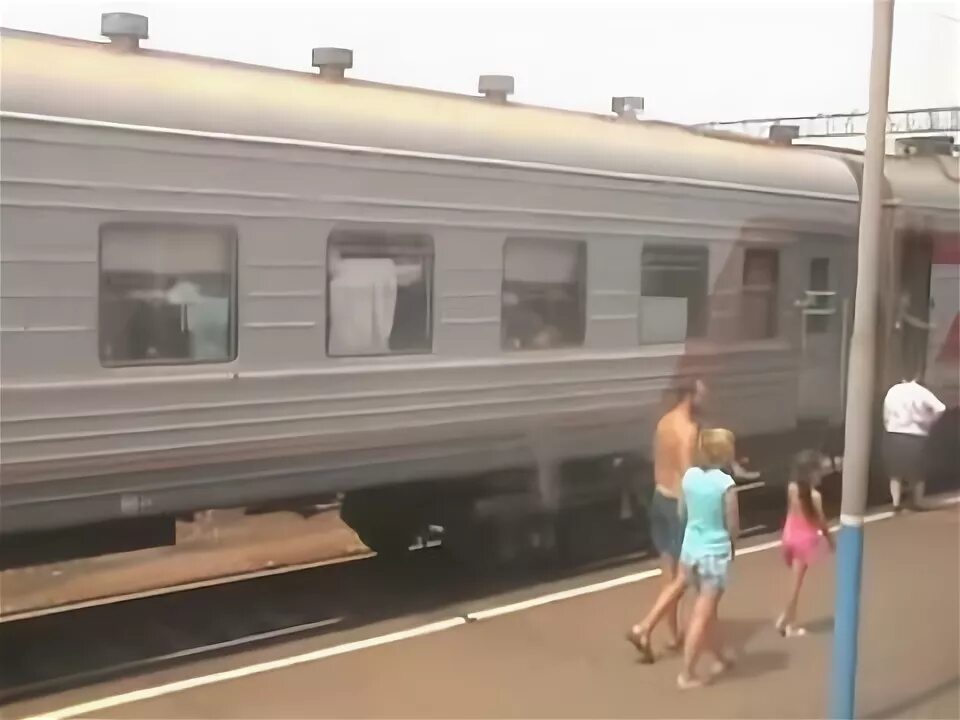 Поезда лиски новосибирск. Поезда лиски новосибирск. Северо-кавказская железная дорога кисловодск. Вокзал лиски воронежская область. Эд4м омск.