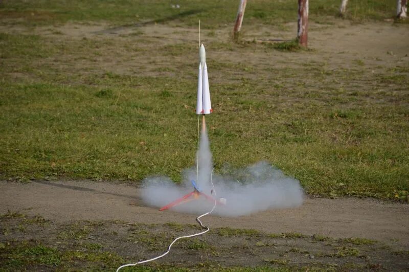 Запуск фалькон хеви. Первая ракета. Ракетомодельный спорт. Метеорологические ракеты. Взрывательная ракета.