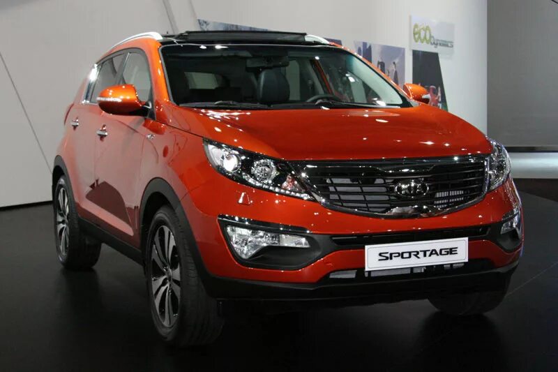 Купить киа тула области. Кия Спортейдж 2023. Kia Sportage 3 кузов. Киа Спортейдж автосалон. Kia Спортейдж старый.