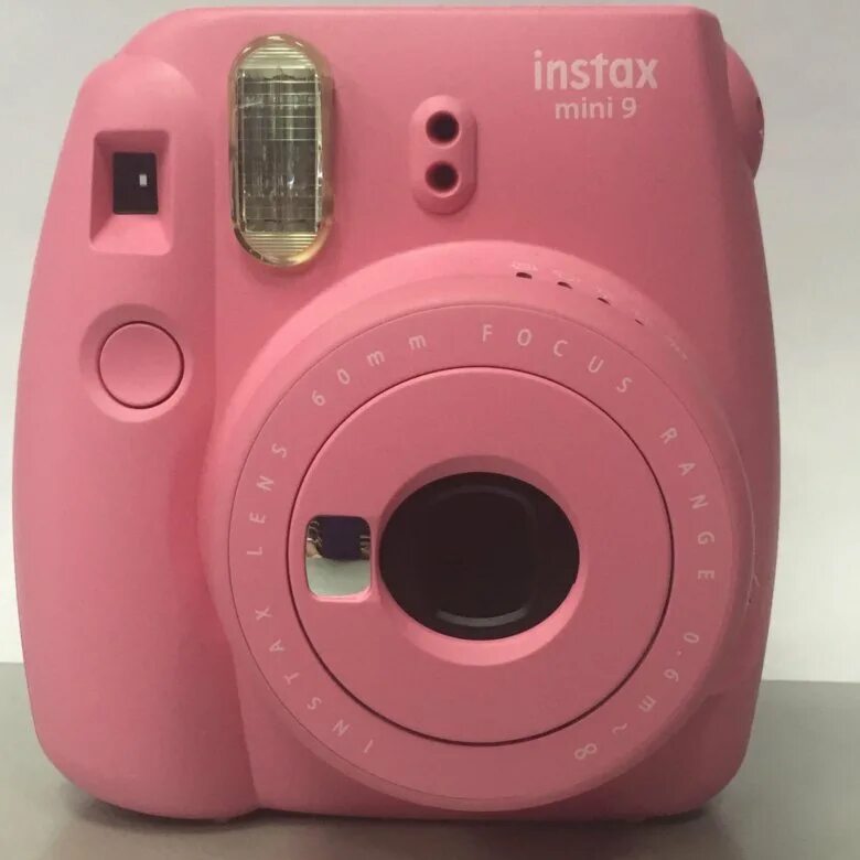 Фотоаппарат Instax красный. Фотоаппарат популярный розовый.