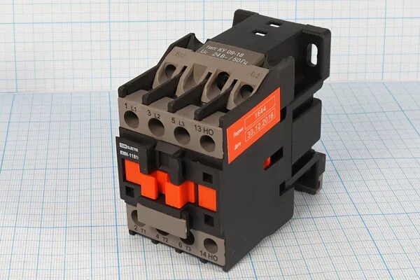 Пускатель 18а 220в. Контактор кмн-11810 18а 230вас3 1но tdm sq0708-0010 electric. контактор кми 11810 18а 220в. кми-11810 18а 230в. пускатель магнитный тдм 5а.