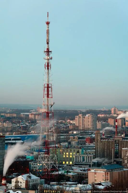 Телецентр воронеж. Вышка воронеж. Мачта с мобильной коронкой. Телевизионная башня воронеж. Вышка воронеж.
