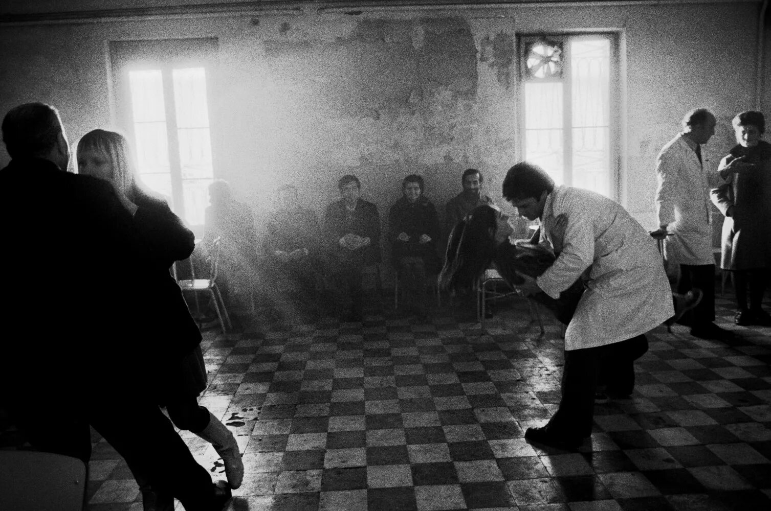 Больница для психологически больных. Психиатрическая лечебница кейн хилл. фото душевнобольных людей.
