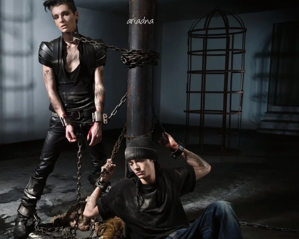 алексей дмитриев ruscapturedboys. связанные парни группа. связанные парни. человек в цепях. марио касас фото.