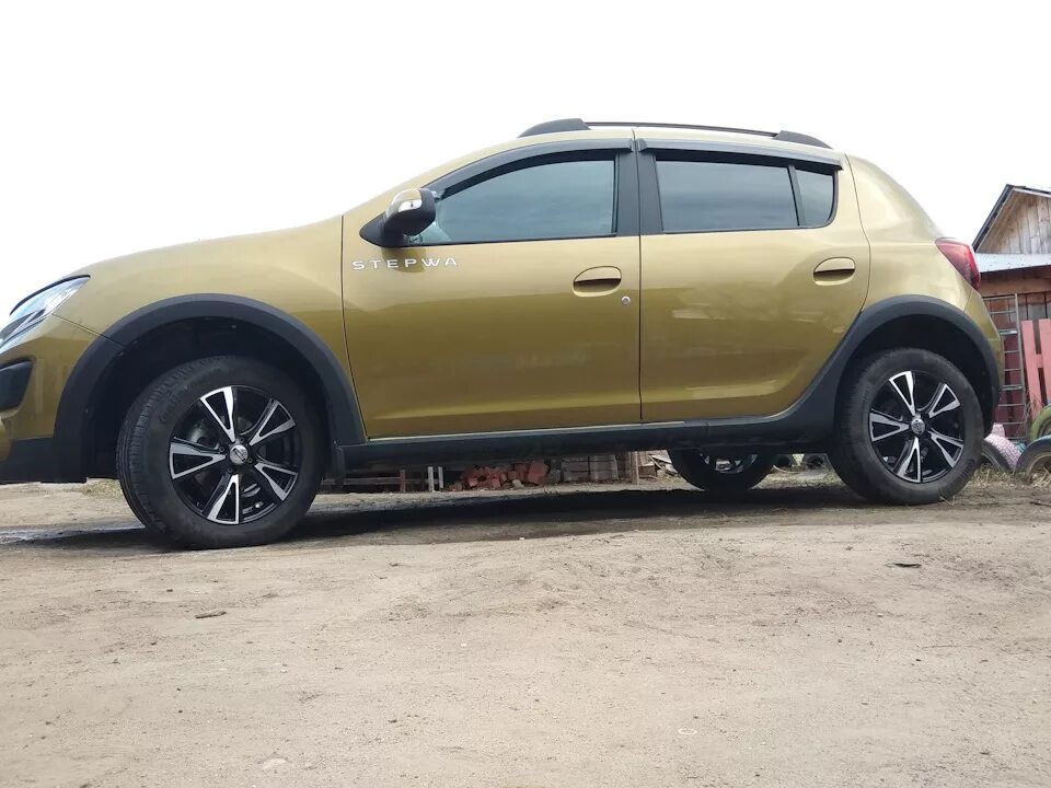 Рено сандеро степвей вылет дисков. Диски renault sandero r16. renault sandero stepway диски 16. диски renault sandero stepway r15. диски на рено сандеро р16.