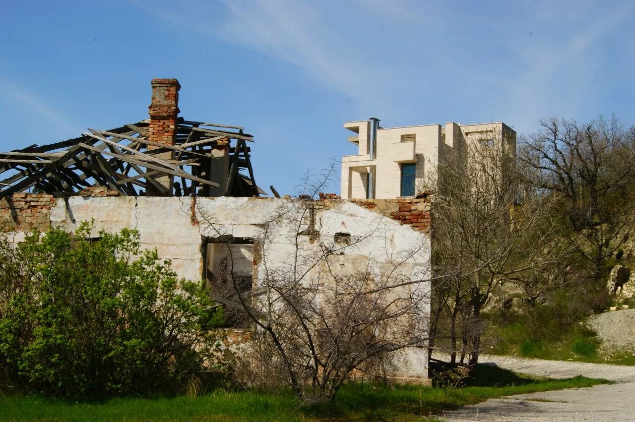 Сухумское шоссе улица 78 новороссийск. Прокуратура тверской области проверка колонии. Новороссийск кп2. В бункере кп. Командный пункт 18 армии новороссийск.