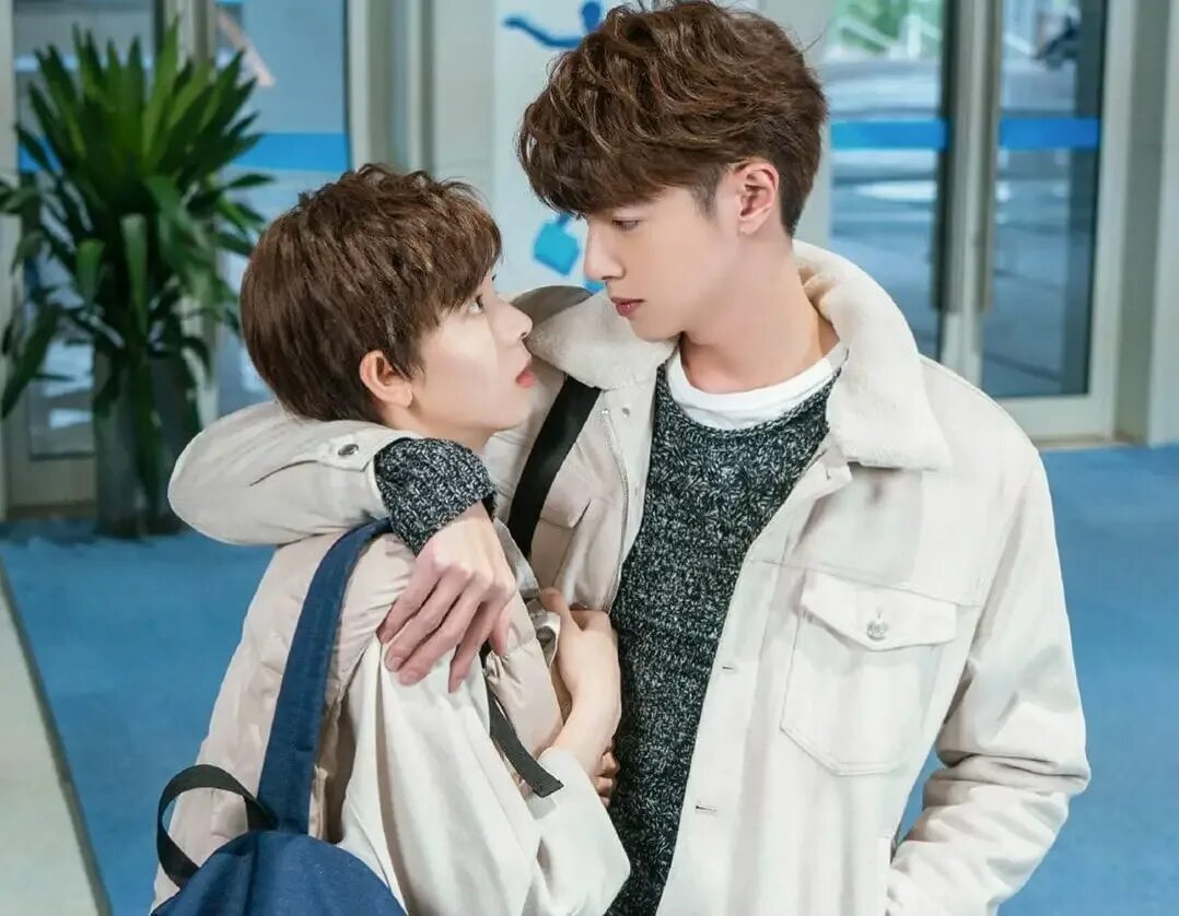 Дорама девушка притворяется парнем. Дорама притвораться её парень. Дорама притворилась парнем и влюбила в себя. Мы не можем быть друзьями дорама 4 серия. Дорама девушка притворяется парнем.