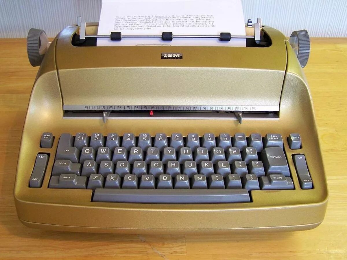 печатная машинка mercedes 40е. пишущая машинка ibm electromatic. электрическая пишущая машинка. электрическая пишущая машинка. Ibm selectric 3.
