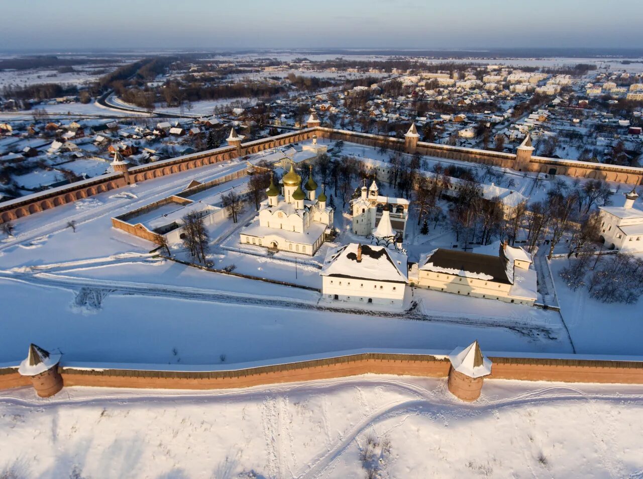Код суздаля. Крестовоздвиженская церковь суздаль. Суздаль древний русский город. Код суздаля. Кабацкая гора суздаль.