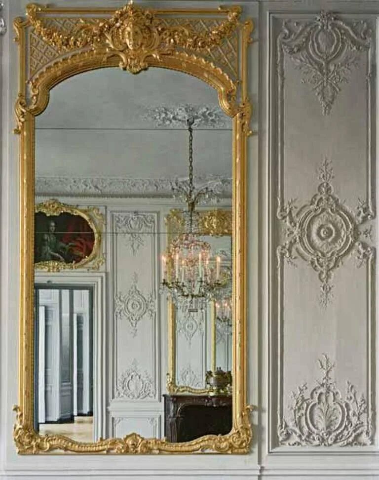 Зеркало версаль. Французская буазери Барокко. Архитектура рококо Версаль. Версаль дворец рококо. Версаль Барокко.