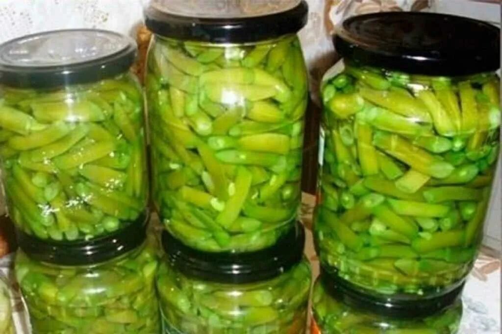 Какую фасоль можно консервировать. Стручковая фасоль на зиму. стручковая фасоль в банке. стручковая фасоль в банках. фасоль стручковая на зиму в банках.