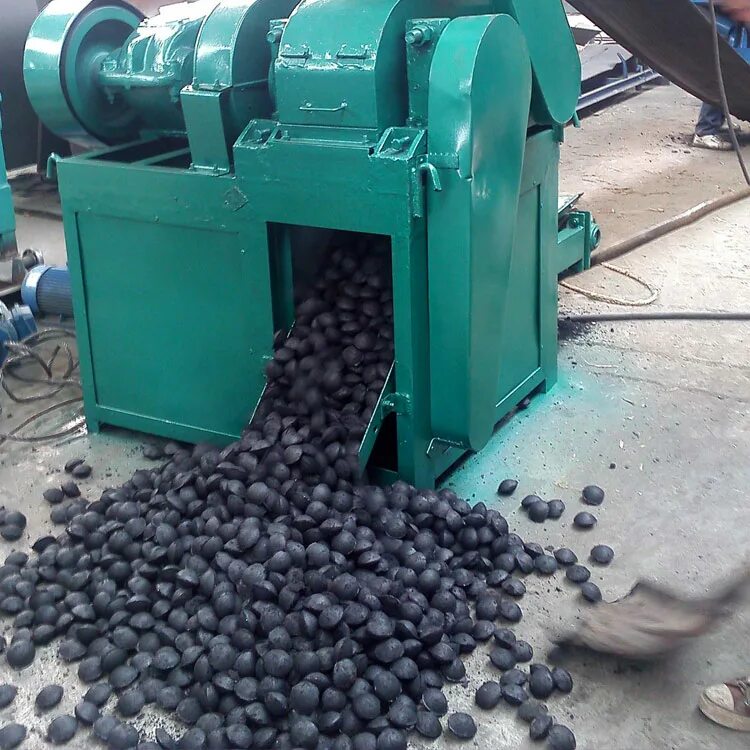 Брикет из угольной крошки. Брикеты из угольной пыли. Брикеты из угольной пыли. Каменноугольные брикеты из угольной пыли. Брикетный уголь.