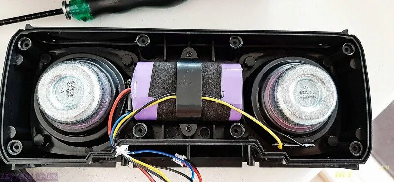 Можно подключить алису к колонке jbl