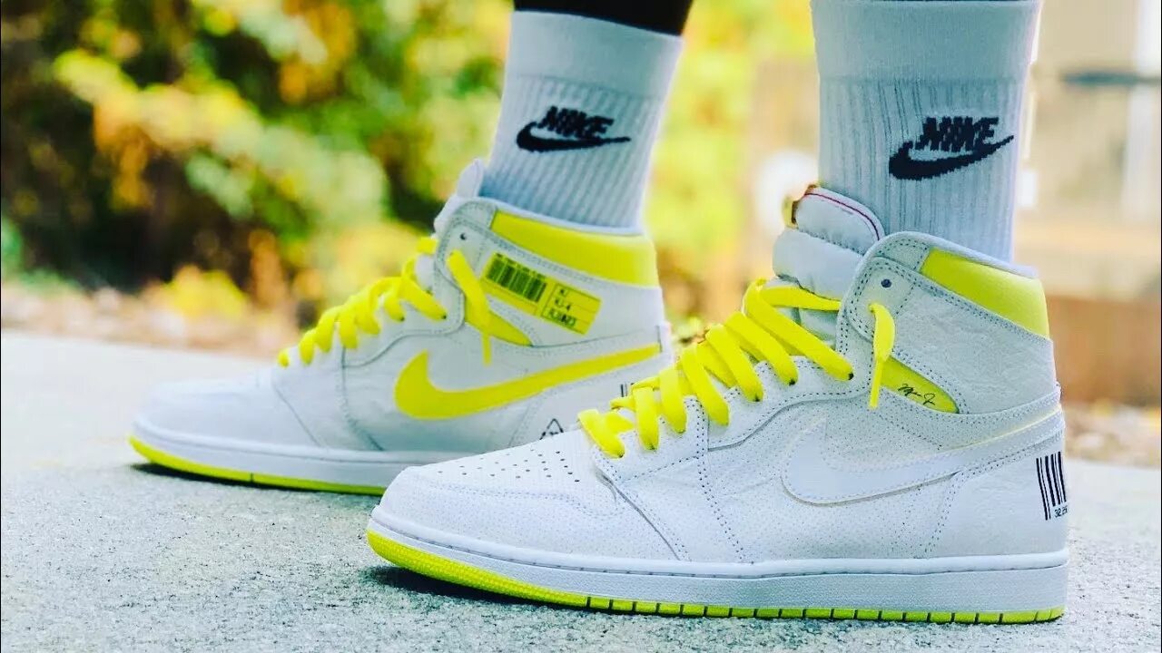 Most high first. Air Jordan 1 High first class Flight. Air Jordan 1 “first class Flight White”. Air Jordan 1 High желтые. Air Jordan 1 High first class.