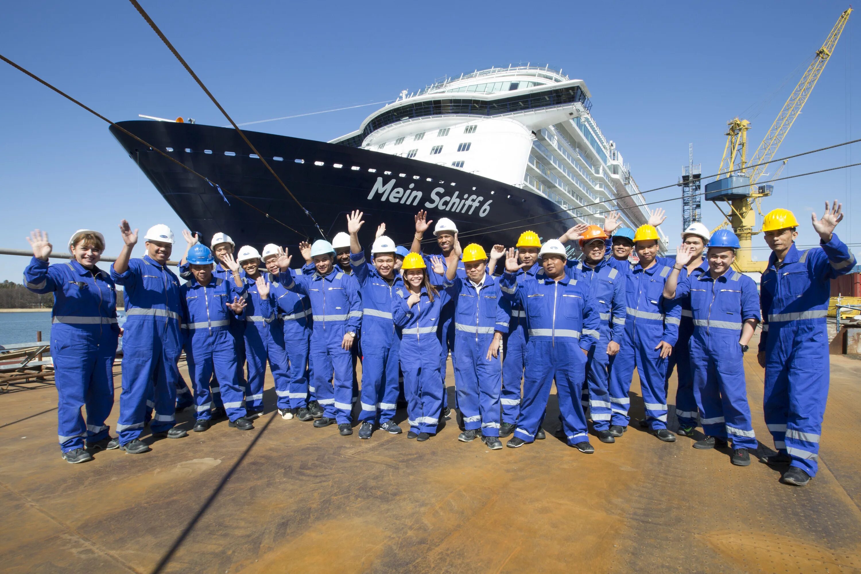 Экипаж TUI. Морская вахта. The ship новая. Cruise ship Crew.