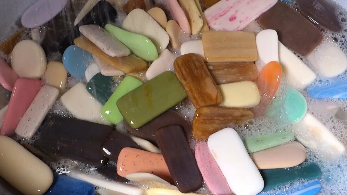 Можно ли использовать мыло. Обмылки мыла. мыловарение из обмылков. обмылок и мыло. остатки мыла.